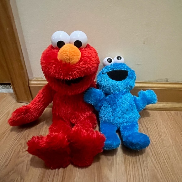 Sesame Street Red Elmo and Blue Cookie Monster Plush Duo - Picture 1 of 3